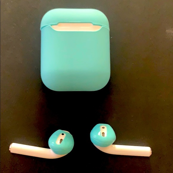 APPLE AIRPODS with silicone case protector - Picture 4 of 6